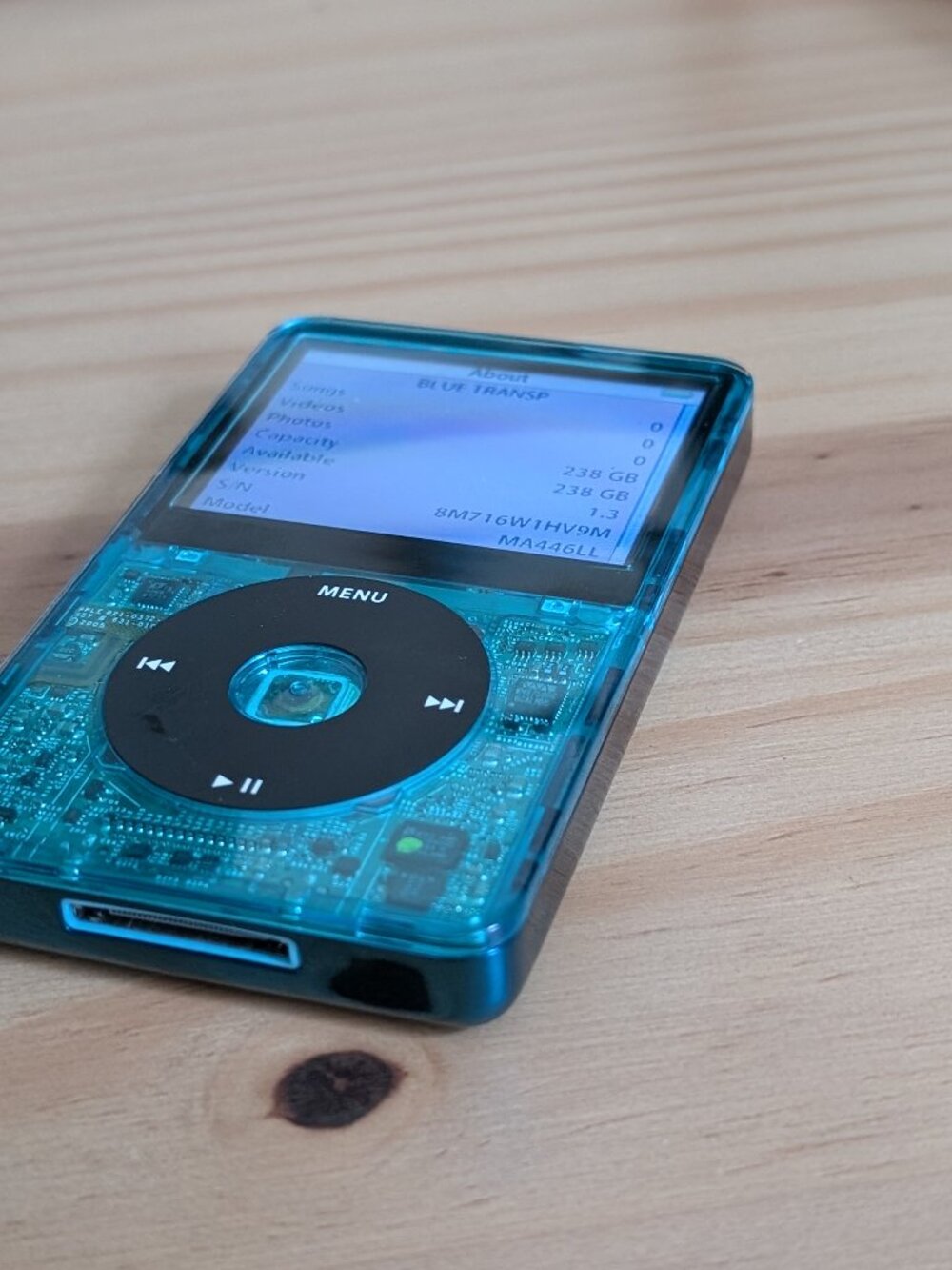 Apple iPod classic 5th gen refurbished - Picture 5 of 6